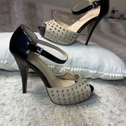 Rock Republic Black And Cream Studded Platform Heels Size 10 