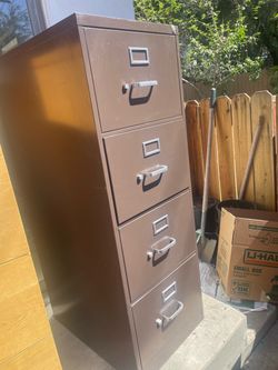 4 drawer metal filing cabinet