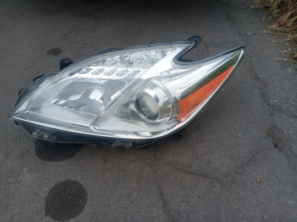 Toyota Prius Headlight