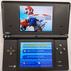 NINTENDO DSI COMPLETE WITH STYLUS AND CHARGER 