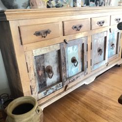 ANTIQUE VINTAGE RUSTIC CABINET FOR SALE!!