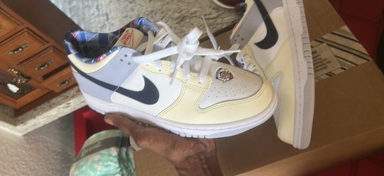 Nike dunks boys/girls