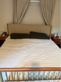 Casper Wave Hybrid Elite King Mattress – Good Condition – Originally $3,500