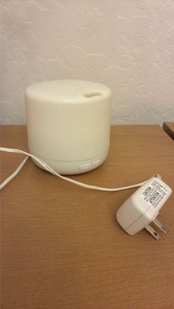Airomé White Directional Ultrasonic Essential Oil Diffuser & Humidifier