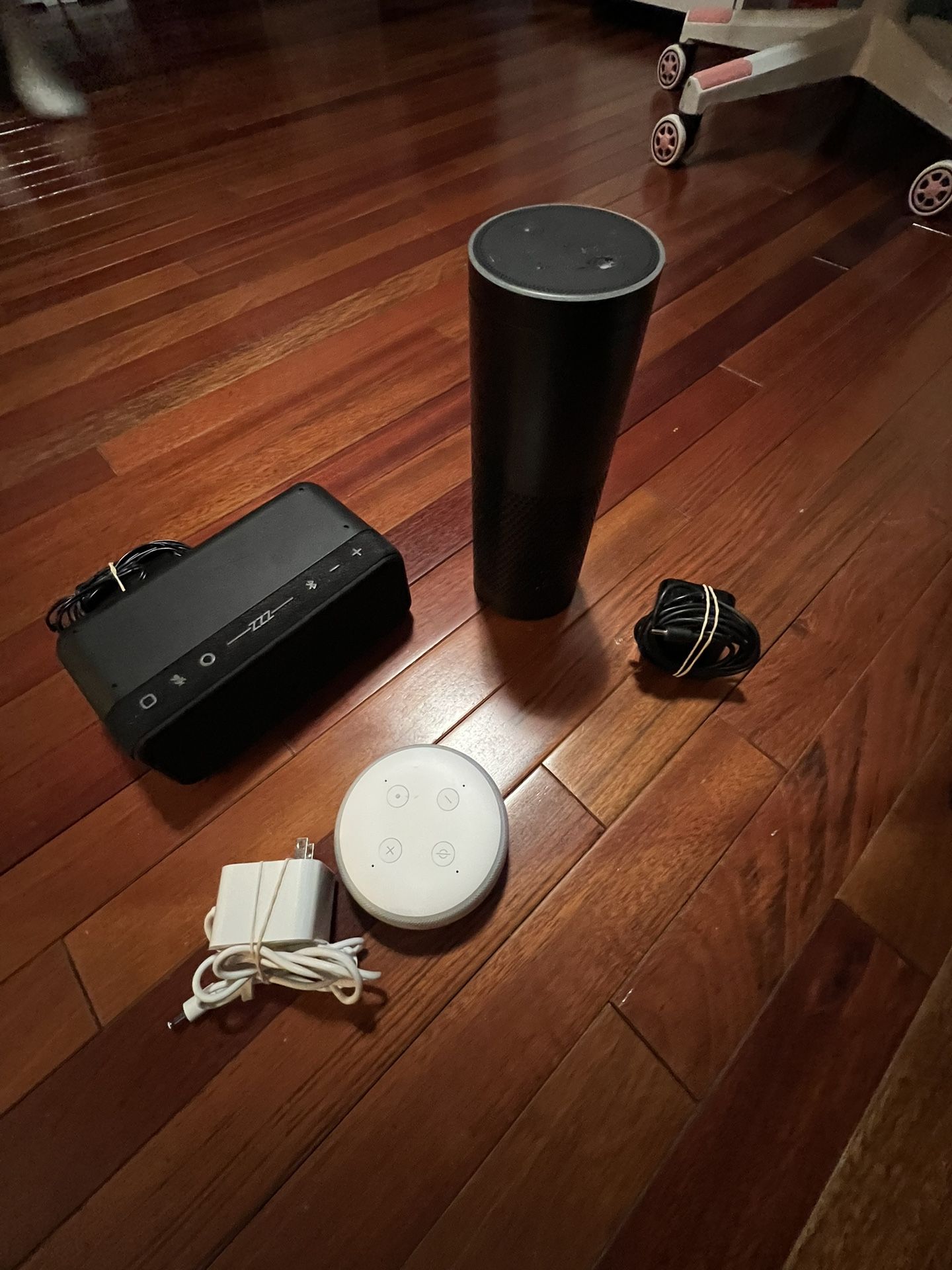 iHome Voice Bluetooth Alexia Lot Speaker System IAV14, Amazon SK705D, C78MP8