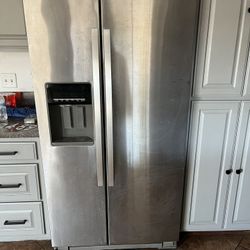 whirlpool refrigerator and freezer 