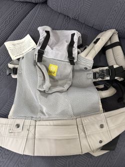 LÃllé Baby Carrier