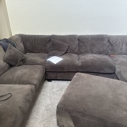 Sectional With Ottoman 