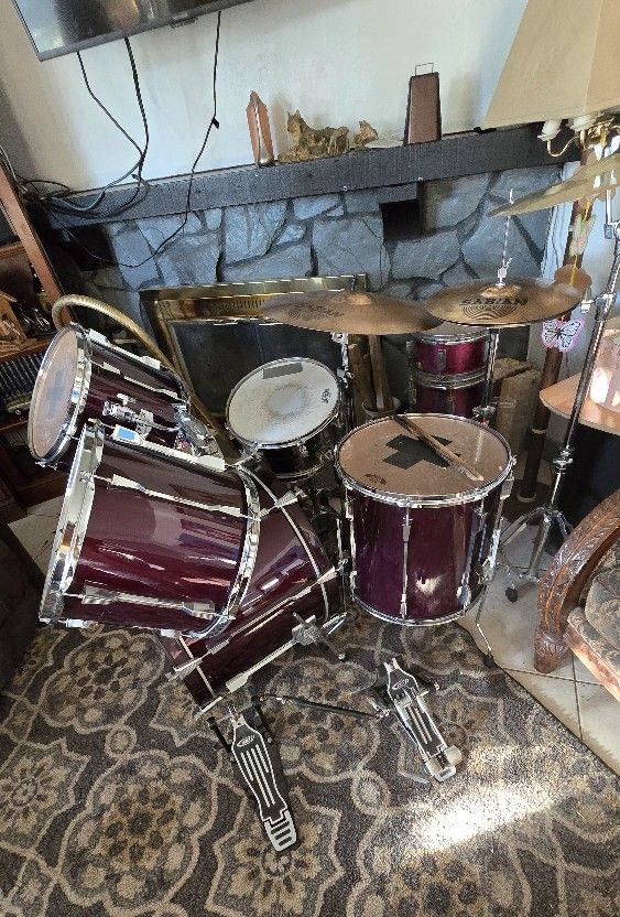 Tama Rockstar 5 Piece Drum set with Sabian High Hat and Ride Symbols. and 1 Crash Symbol. Double PDP Bass Pedals