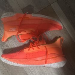 Curry $ Sour Patch Kids Size 10