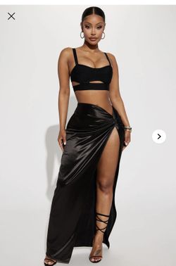 Fashion Nova High Slit Maxi Skirt Size Small