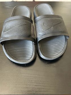 Nike Benassi Solarsoft Slides Men’s - Black size 9