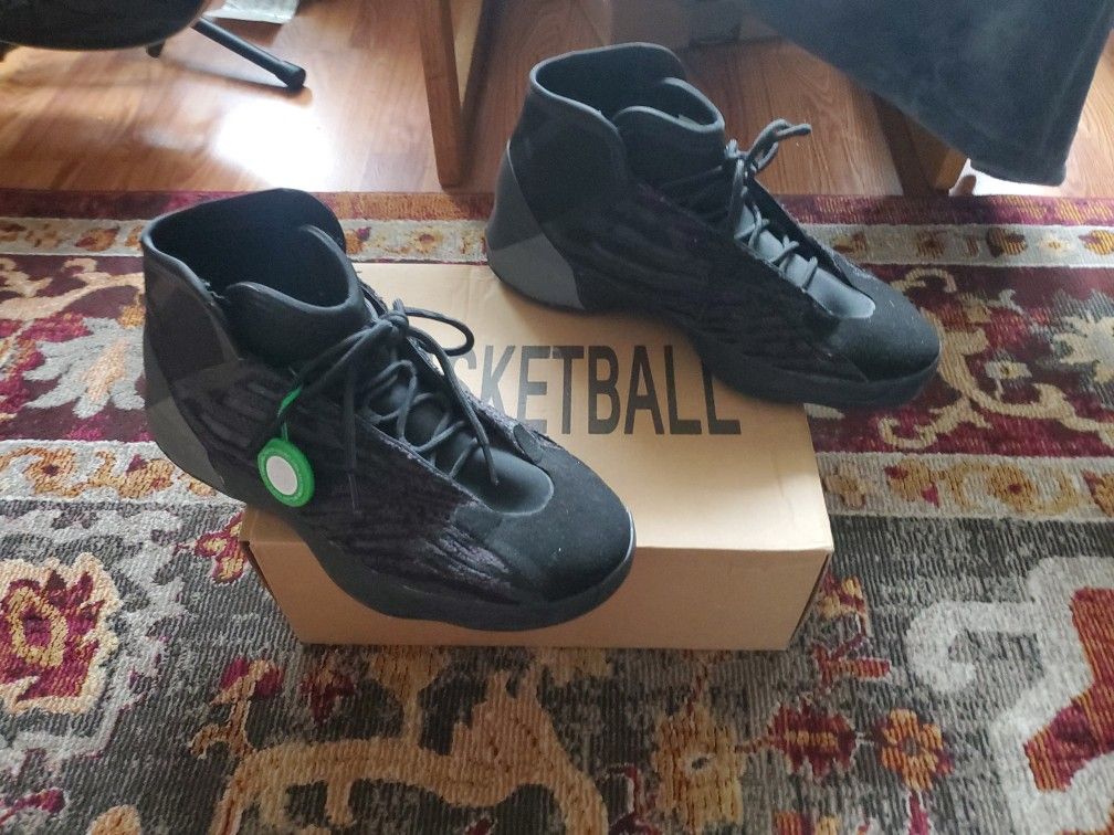 YEEZY B-BALL SZ13