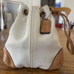 Coach Very Rare Ivory Vinyl Brown Leather Pouch Purse In Excellent Conditions 