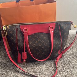Louis Vuitton Estrela Purse 