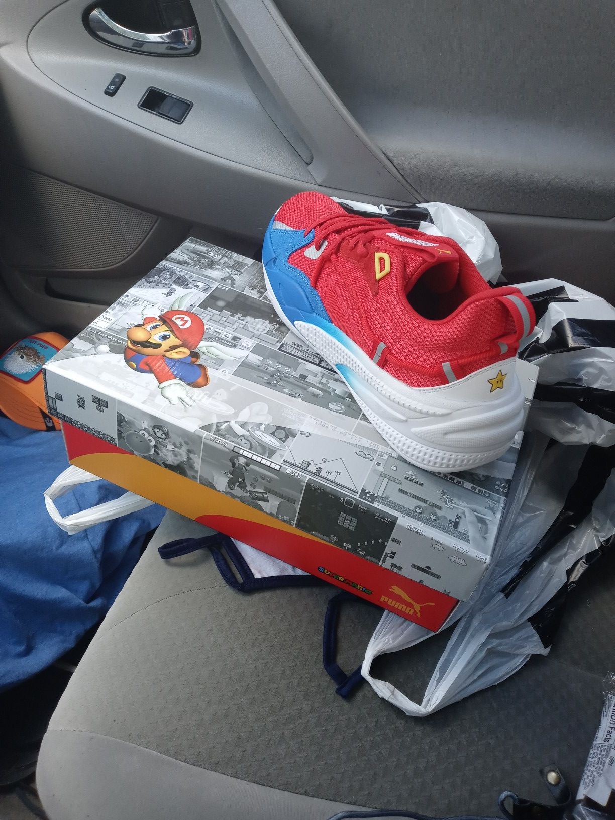 Size 10 and 9.5 mens 35th anniversary jcole puma nintendo collab