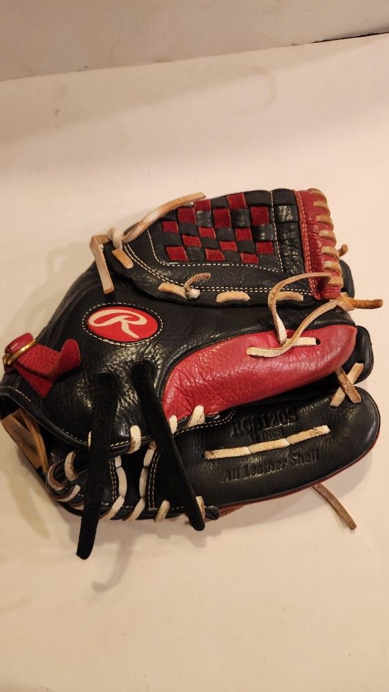 Rawlings Youth Baseball MittBlack Red