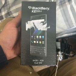 Phone BlackBerry KEY 2 LE