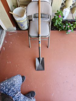 Roof Shingles Shovel Remover Like. Very Little Use