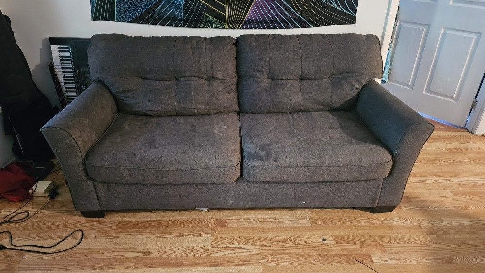 Couch With Pull Out Full Size Bed