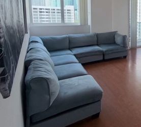 Beautiful blue L-Shaped Sectional Sofa – Modern & Comfortable