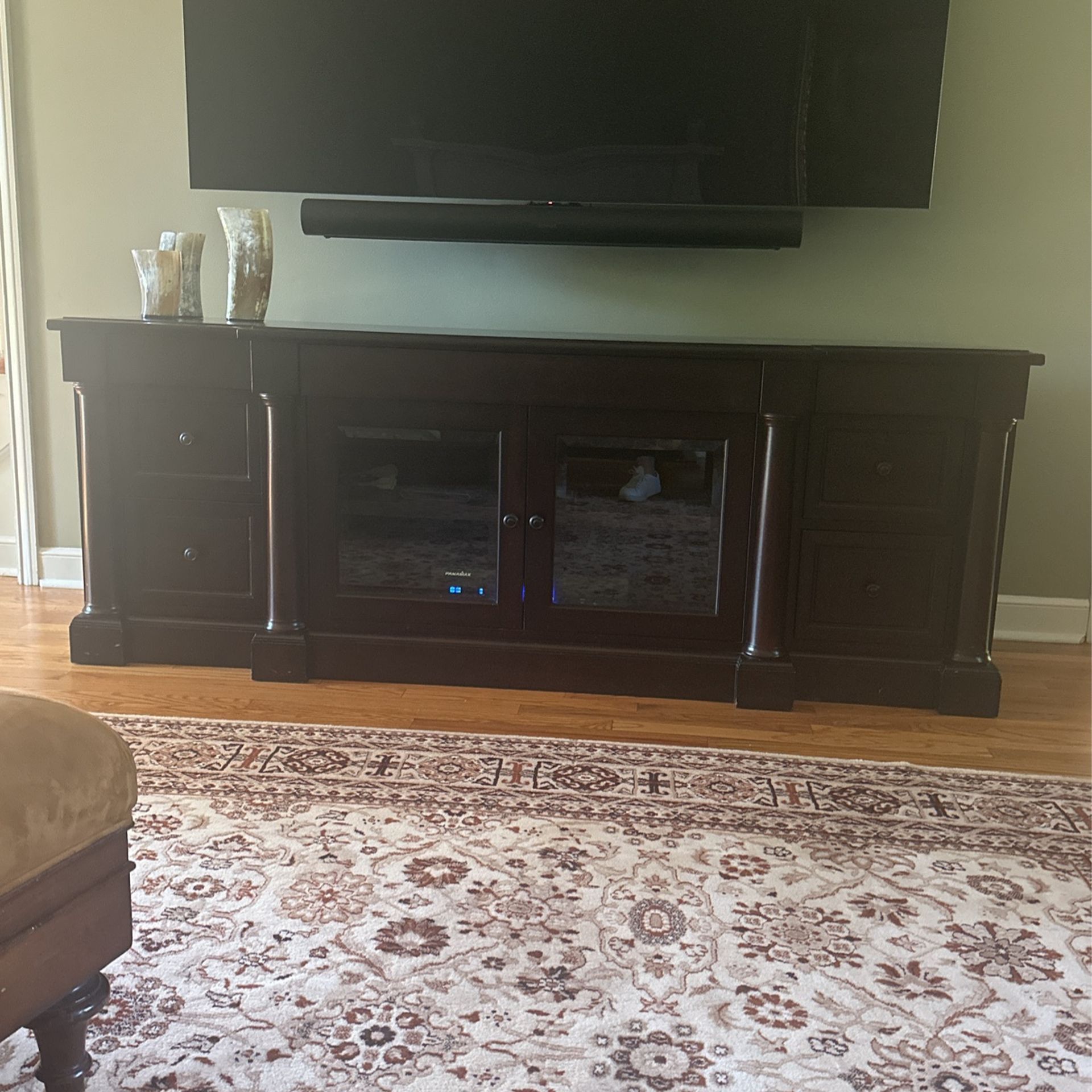 TV Console Solid Wood Excellent Condition