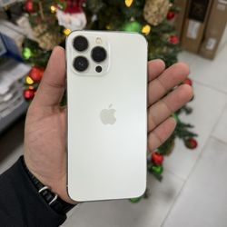 iPhone 13 Pro Max Unlocked 128GB! Finance For $50 Down Payment!!