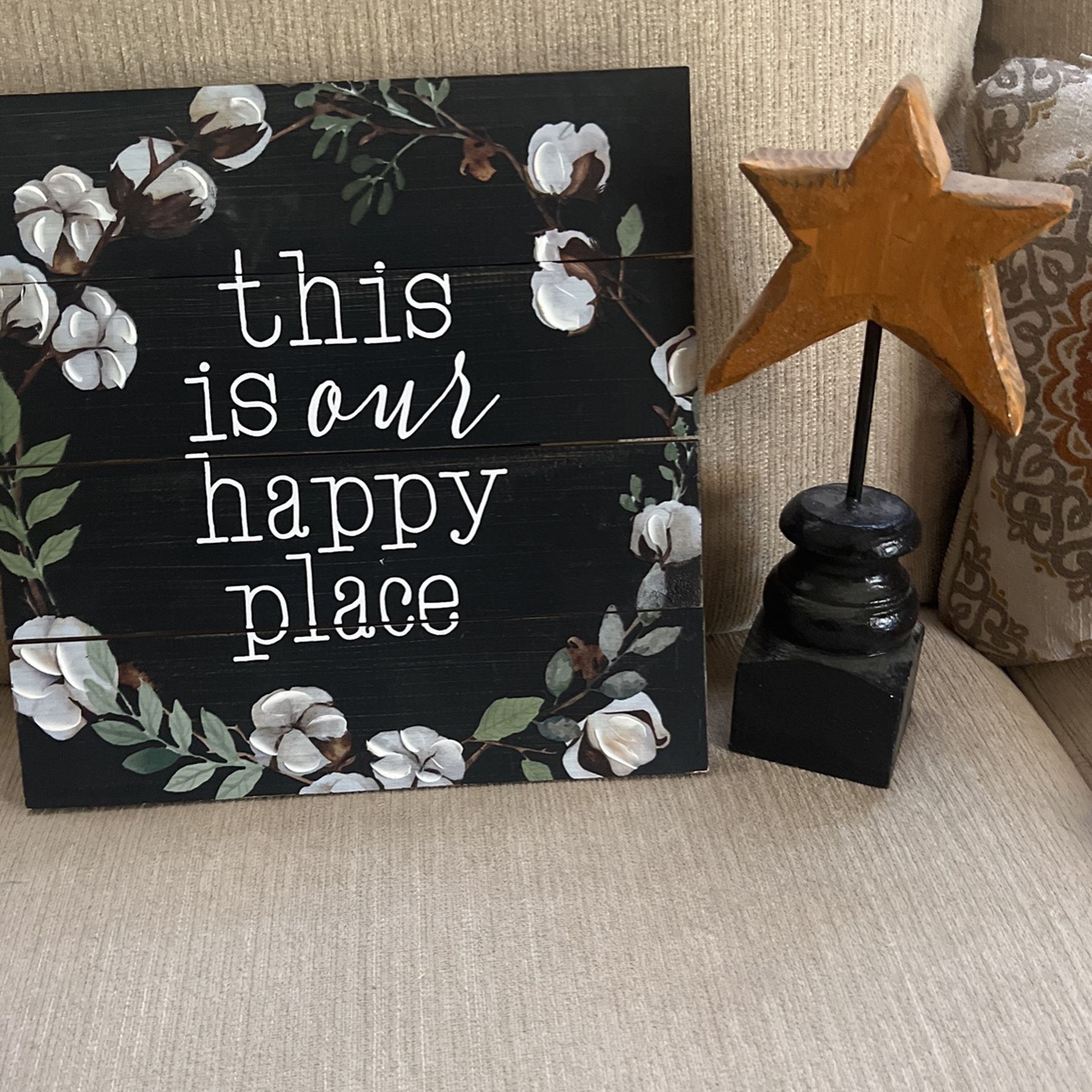 Hobby Lobby Wooden Plaque And Star
