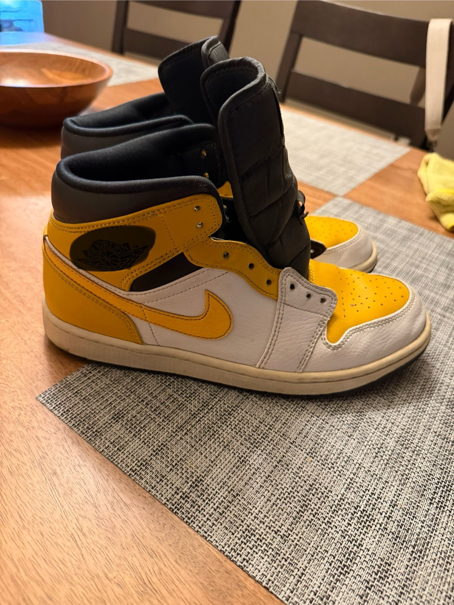 8.5 Men’s Shoes 