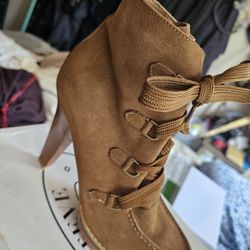 Chinese Lundary Lace Up Boots
