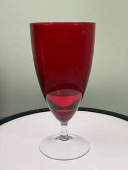 (1) Beautiful Lenox Tuscany All Purpose Holiday Red Goblet.