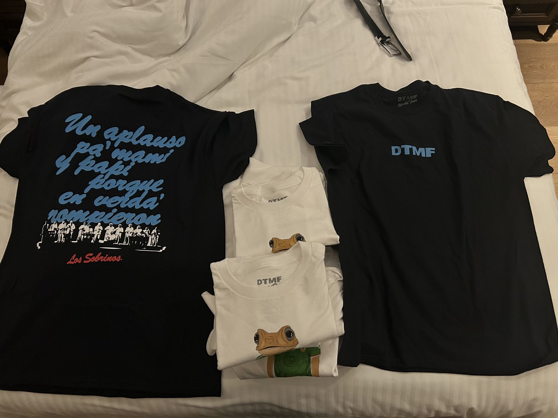 Bad Bunny Official Merch 2025 (Medium / Large)