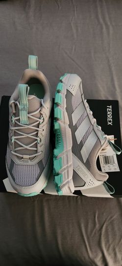 Adidas size 6 women