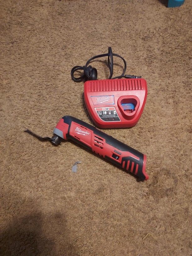 Milwaukee M12 Multi Tool With Charger No Battery 