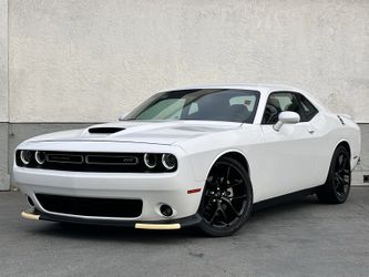 2022 Dodge Challenger GT * LOW MILES * BLACK WHEELS *