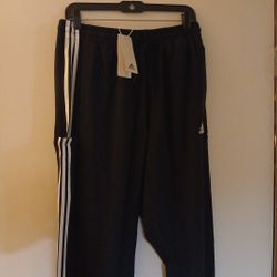 Men's Adidas Aeroready Essentials Woven 3 Stripes Cuffed Pants Size Medium Black Brand New 