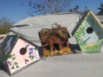HANDMADE BIRD HOUSES