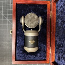 BLUE Mouse V1 Microphone