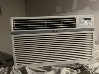 12,000 BTU AC WINDOW UNIT