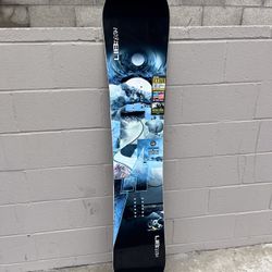 Brand new, never mounted. Size 159 cm. Easy riding for all levels. $560 cash only pickup from Venice area; sale is final.   NEW Lib Tech Skate Banana 
