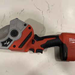 Milwaukee M12  PVC Pipe Shear (Tool-Only)