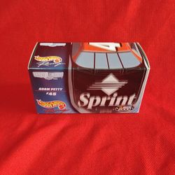 New Sealed Boxed Hot Wheels Sprint Crew's Choice Adam Petty #45 Car #27377