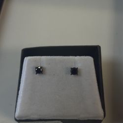 10k White Gold Studs
