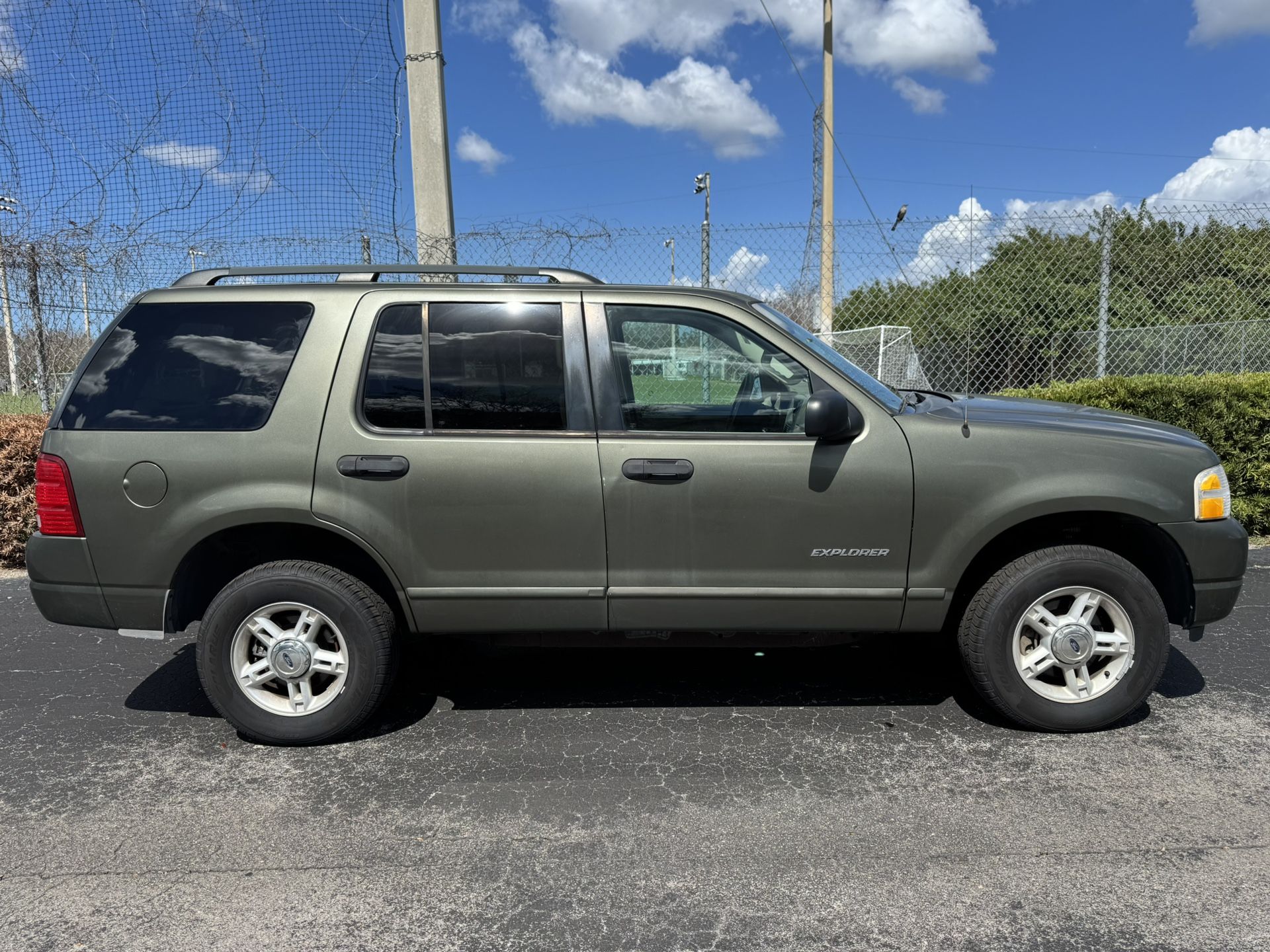 2004 Ford Explorer