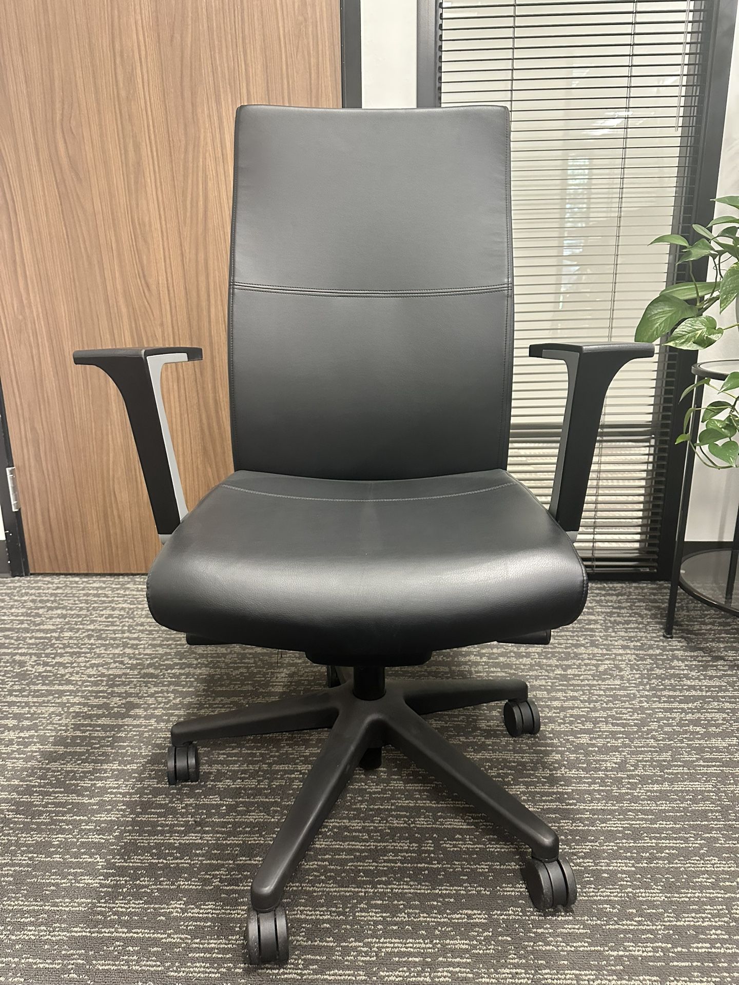 Prava Sitonit Office Chair