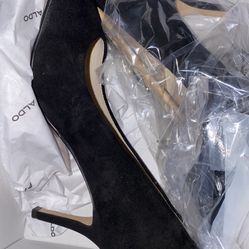 Black Aldo heels size 6.5