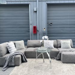 Sectional/couch/sofa,Brand:Laney Park, Color:Grey, 72x135x62,Delivery Available  🚚 