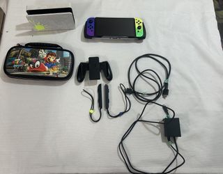 Nintendo Switch OLED Model Splatoon 3 Edition Bundle