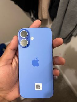 Iphone 16e plus color light blue