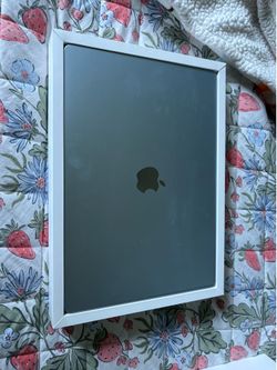 MacBook Air 15” M4 16gb